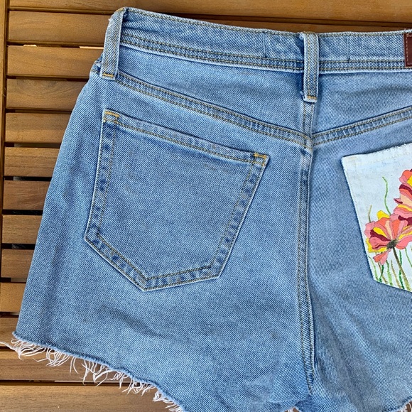 Custom painted Hollister high rise mom shorts - Picture 3 of 7